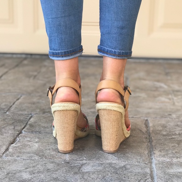 NIB Floral Print Espadrille Platform Wedge Sandal - Picture 5 of 7